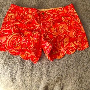 LILLY PULITZER VINTAGE MULTI-COLORED BUTTERCUP SHORTS. CONDITION NEW/NEVER WORN!